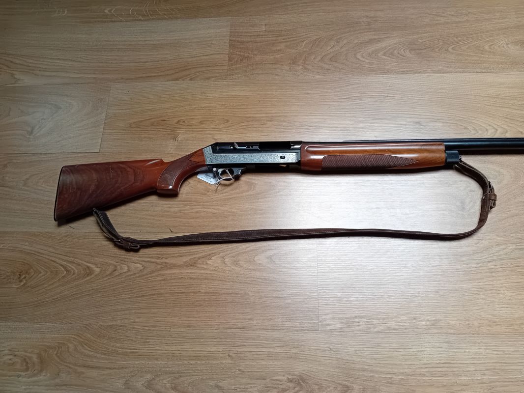 BENELLI SEMI-AUTO CALIBRE 12/703
