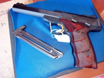 BROWNING BUCK MARK (PISTOL) 22 LONG RIFLE