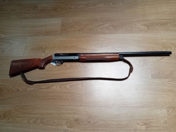 BENELLI SEMI-AUTO CALIBRE 12/70
