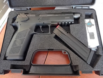 CZ (CESKA ZBROJOVKA) CZ P-09 CANON FILETE 9 X 19